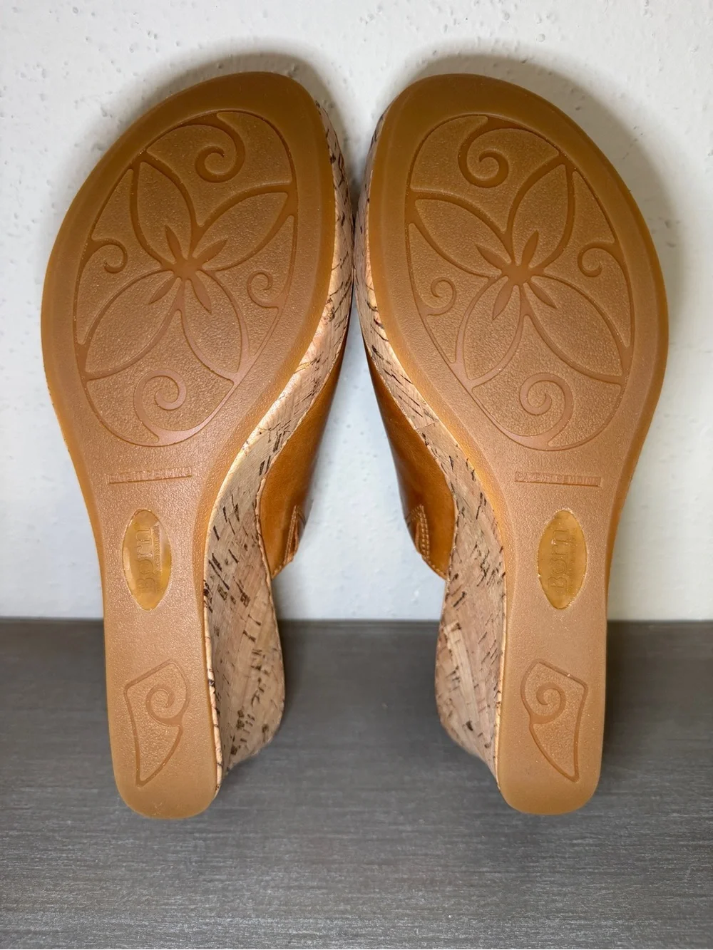 Born Womens Sz 10M Arie Natural Full Grain Leather Platform Wedge Sandals Shoes